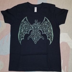 Glow in the dark Celtic dragon t-shirts!